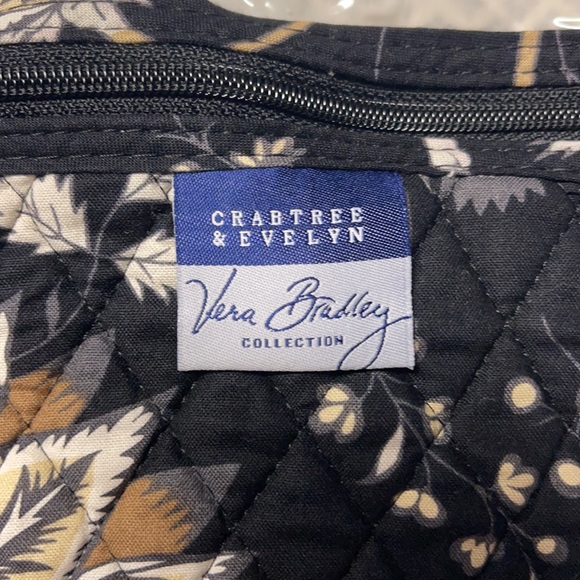 Vera Bradley travel bag - Picture 2 of 4